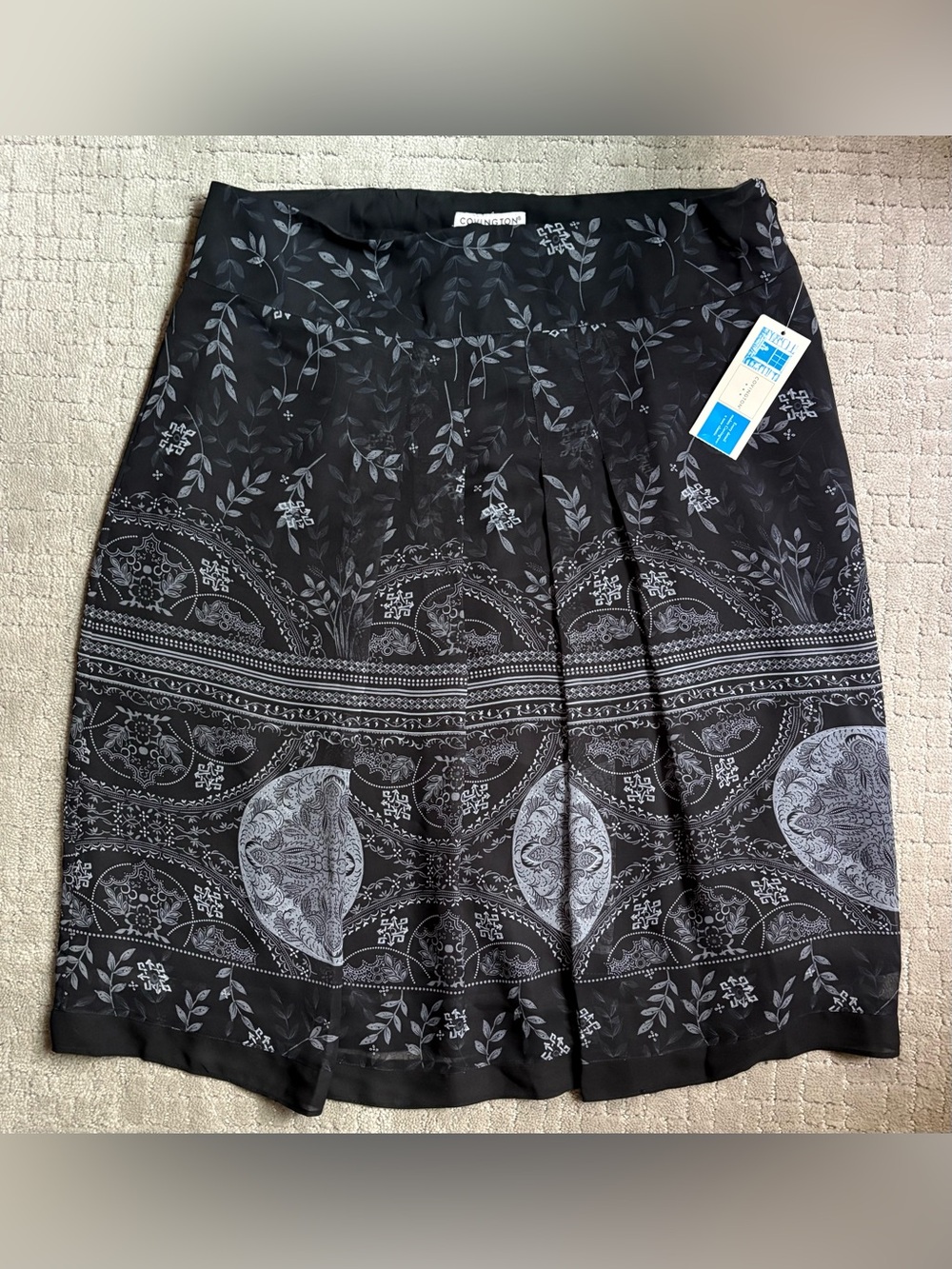 Covington Black, White and Gray Printed A-Line Polyester Skirt